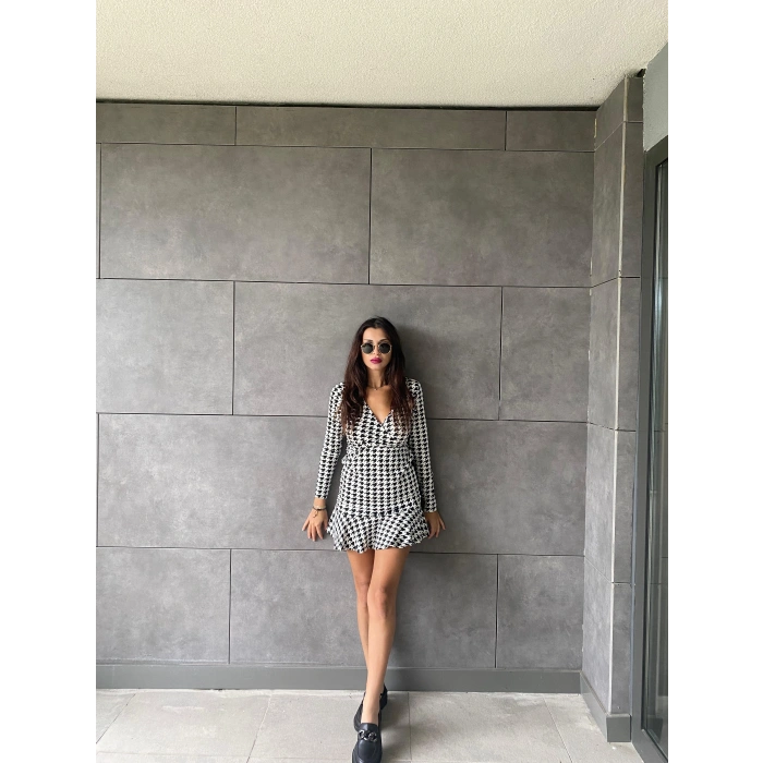 Biçomi Kadın Uzun Kollu Kruvaze Yaka Kazayağı Mikro Mini Boy Elbise