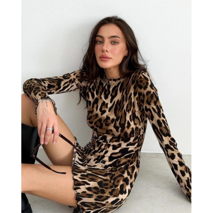 Biçomi Kadın Uzun Kollu Sırtı Açık Bağlamalı Leopar Desenli Kısa Dalgıç Elbise