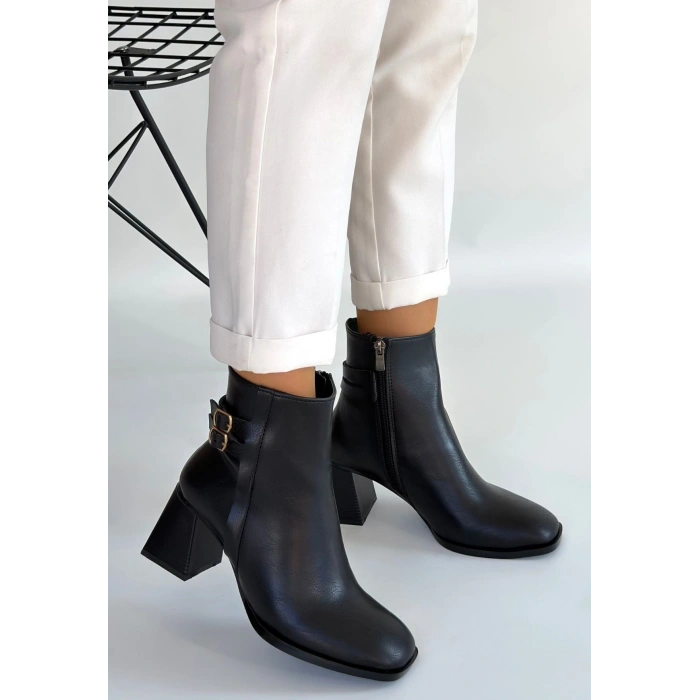 BİÇOMİ Kanda Siyah Cilt Topuklu Bot