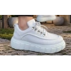 Gün Boyu Bulutların Üzerinde Konfor Sunan Ortopedik Beyaz Sneaker
