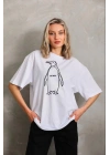 Kadın Nihilist Penguen Özel Tasarım Oversize Bisiklet Yaka Tişört - Beyaz