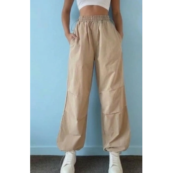 Bicomi Ultra-Hafif Bej Paraşüt Pantolon: Gün Boyu Rahatlık ve Modern Stil