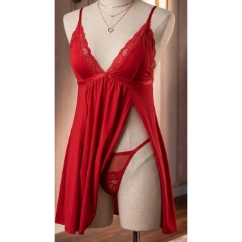 Bicomi Tutku Serisi: Dantel İşlemeli, Derin Yırtmaçlı İpeksi Fantezi Gecelik