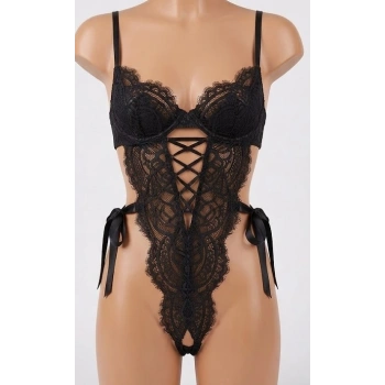 Vücut Hatlarını Şekillendiren Esnek Dantelli Body