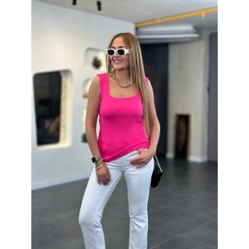 Biçomi Kadın Kare Yaka Kalın Askılı Beyaz Triko Bluz
