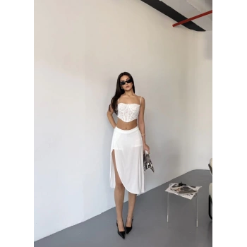 Çepli Şortlu Yırtmaçlı Etek - Beyaz -