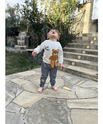 2-3-4 Yaş Ayıcık Sallanan Ayak Desenli Likra Penye Kumaş Sweat Pantolonlu Kız Erkek 2li Çocuk Takımı Ekru