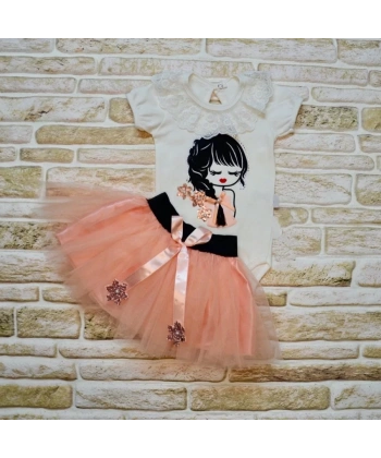 9-12-18 Ay Saçı Örgülü Kız Nakışlı Kurdelalı Kısa Kollu Tütü Etek 2li Kız Bebek Takımı Pudra