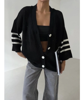 BİÇOMİ Büyük düğmeli salaş triko hırka siyahbeyaz