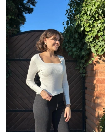 BİÇOMİ Çerçeve yaka kaşkorse bluz beyaz