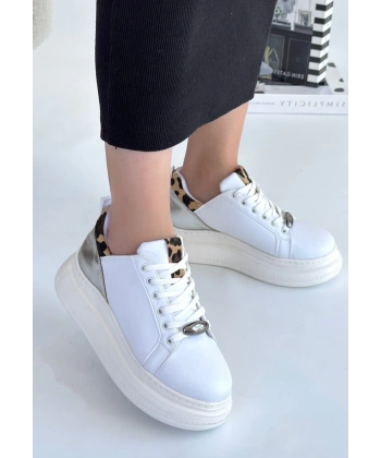 BİÇOMİ Gasta Beyaz Cilt Gümüş Detaylı Bağcıklı Spor Ayakkabı