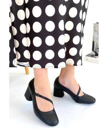 BİÇOMİ Kier Siyah Cilt Topuklu Ayakkabı