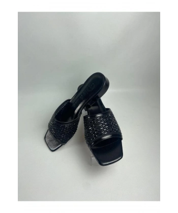 BİÇOMİ Ortu Siyah Cilt İşlemeli Terlik