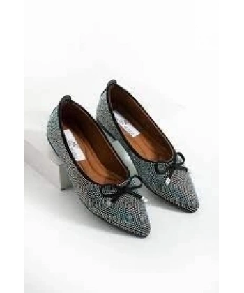 BİÇOMİ Sarra Siyah Saten İşlemeli Babet Ayakkabı