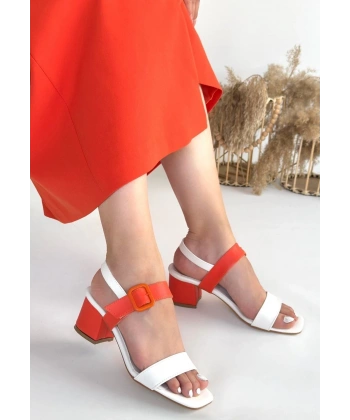 BİÇOMİ Year Beyaz Cilt Turuncu Detaylı Topuklu Ayakkabı