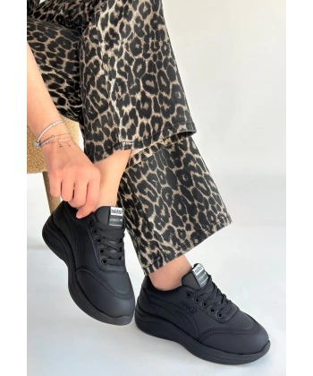 BİÇOMİ Yejja Siyah Cilt Bağcıklı Spor Ayakkabı