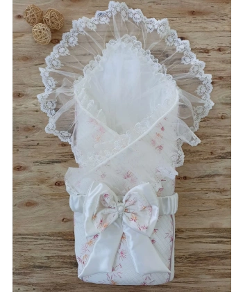 Yenidoğan Hanımeli Desenli Taç Nakışlı Delüks Kundak Bebek Battaniyesi Ekru