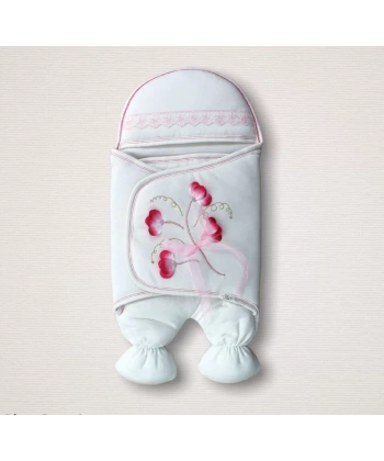 Yenidoğan Yapay Çiçek İşlemeli Şapkalı Lüks Kız Bebek Ayaklı Kundak Bebek Battaniyesi Ekru