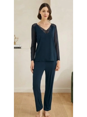 Bicomi Zarafet Serisi: Nefes Alan Viskon Dokulu, Sırt Dekolteli ve Fransız Dantel Detaylı Premium Pijama Takımı