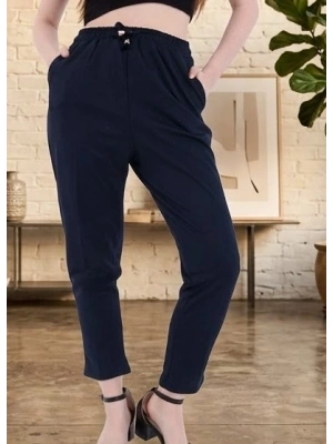 Gün Boyu Rahatlık: Esnek Yapılı Lacivert Basic Eşofman Pantolon