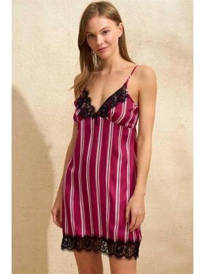 Bicomi Saten Çizgili İp Askılı Dantelli Kısa Gecelik