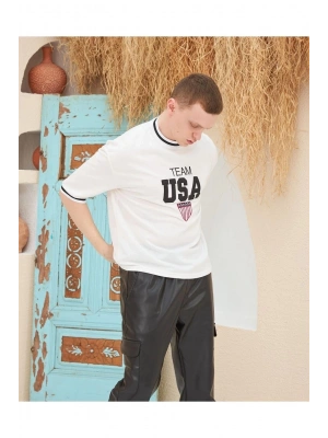 Nakış İşlemeli Ribanalı Oversize T-shirt - Beyaz