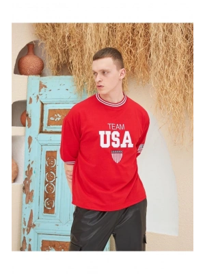 Nakış İşlemeli Ribanalı Oversize T-shirt - Kırmızı