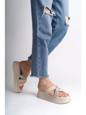 RUBY Düz Topuklu Taşlı Çapraz Şeritli Kalın ve Ortopedik Taban Kadın Terlik  CKT - Krem