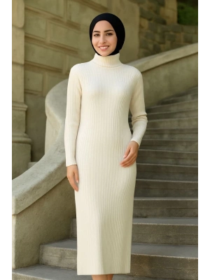 Tesettür Triko Elbise  - Beyaz -