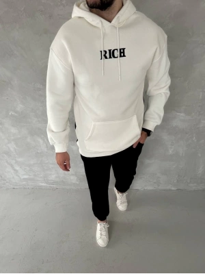 Uzun Kol Kapüşonlu Göğüs Baskılı SweatShirt - Beyaz -