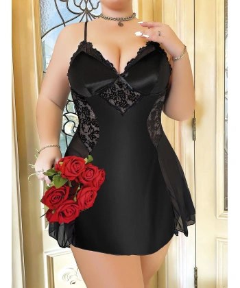 Bicomi Büyük Beden Siyah Dantel İşlemeli İnce Askılı Saten Gecelik