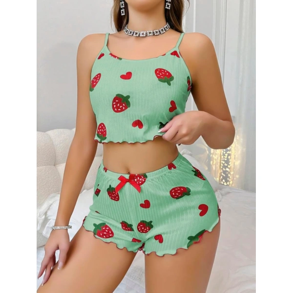 Bicomi Pamuklu Yeşil Üstüne Çilek Desen Fitilli Askılı Şortlu Pijama Takımı