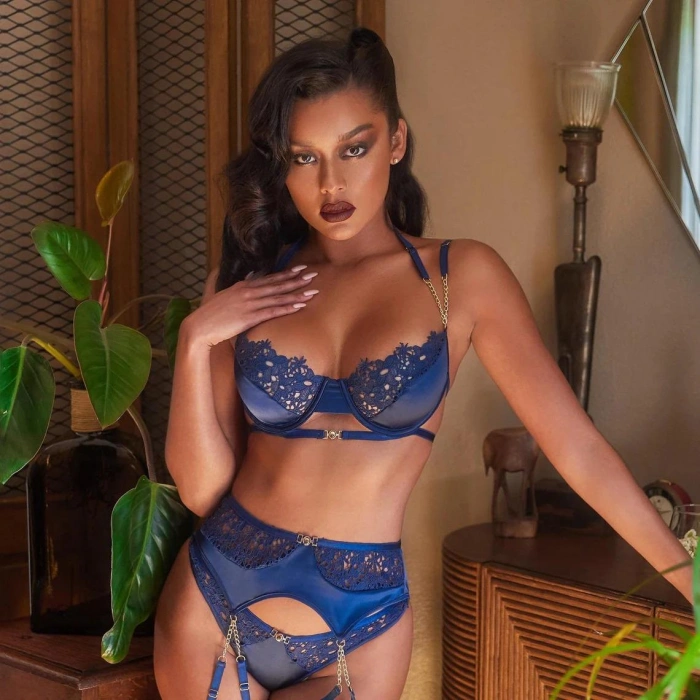 Bicomi Mavi Dantel İşlemeli Zincir Detaylı Fantezi Jartiyer Takımı