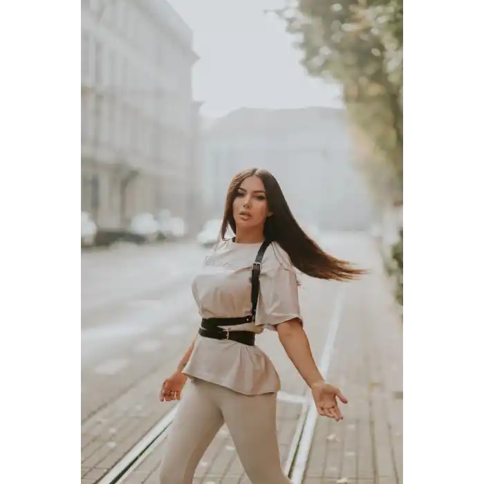 Elbise Üstü Giyilebilen Deri Aksesuar