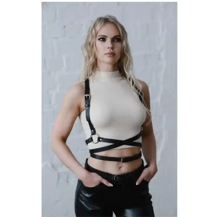 Elbise Üstü Giyilebilen Deri Aksesuar