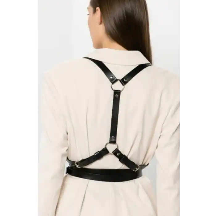 Elbise Üstü Giyilebilen Deri Aksesuar