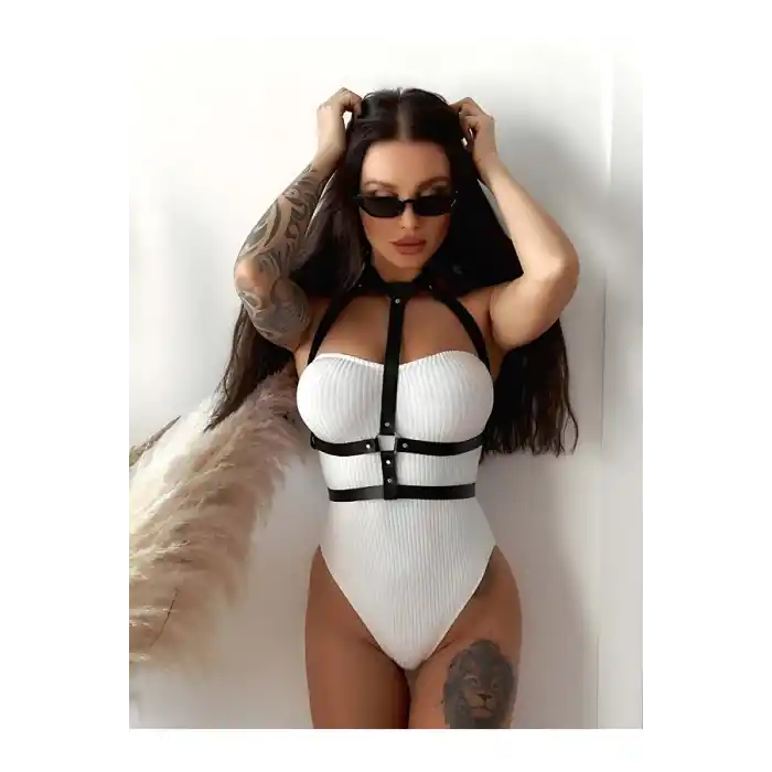 Elbise ve Gömlek Üstü Giyilebilen Deri Aksesuar