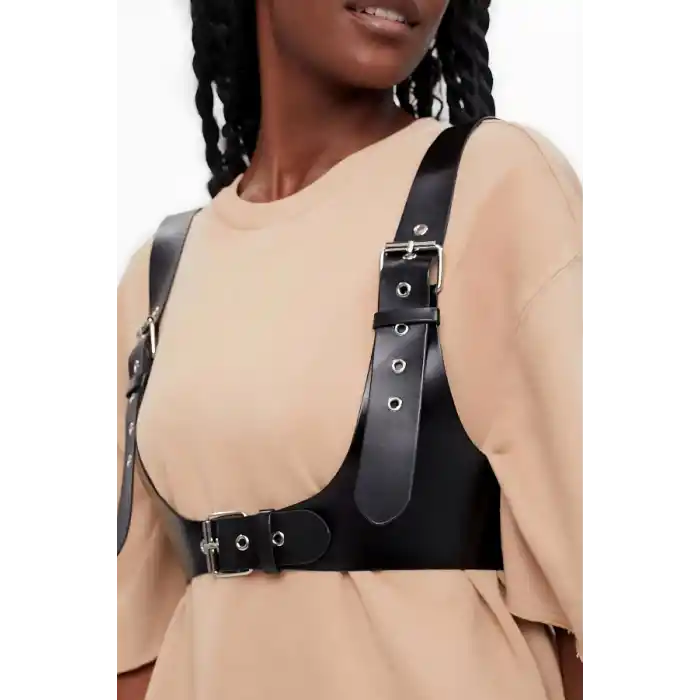 Elbise ve Gömlek Üstü Giyilebilen Deri Aksesuar