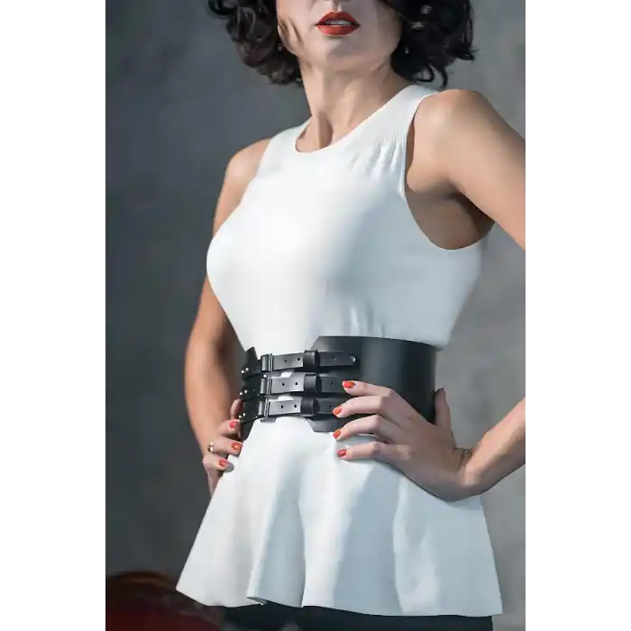 Elbise ve Gömlek Üstü Giyilebilen Deri Aksesuar