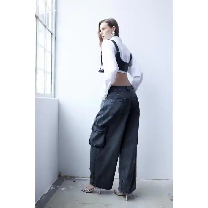 Elbise ve Gömlek Üstü Giyilebilen Deri Aksesuar