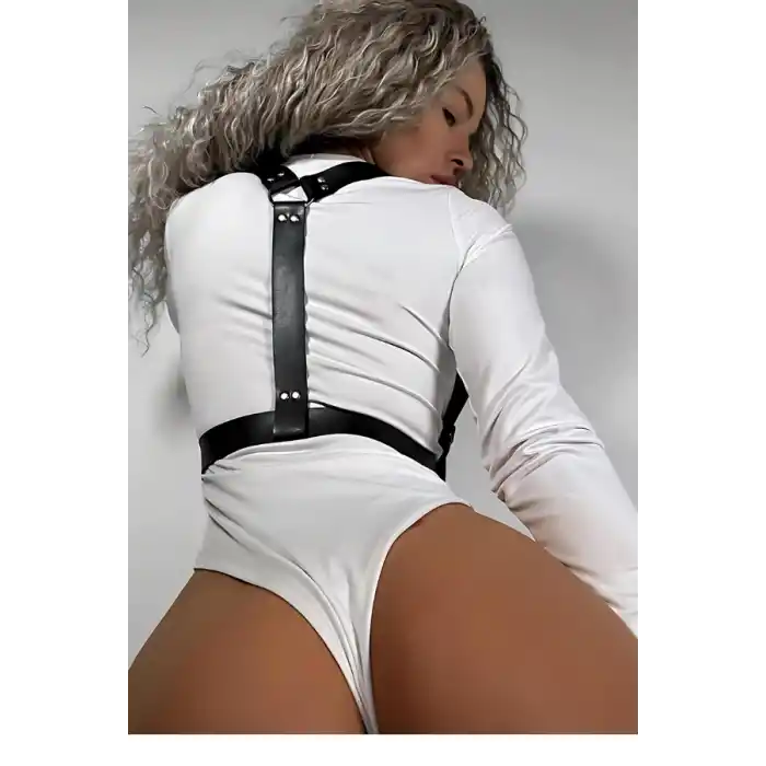 Elbise ve Gömlek Üstü Giyilebilen Deri Aksesuar