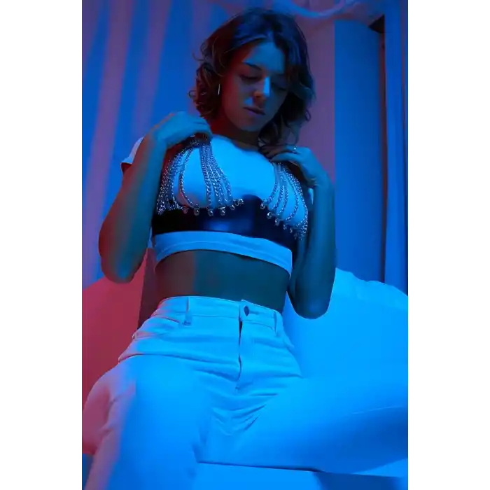 Elbise ve Gömlek Üstü Giyilebilen Deri Aksesuar