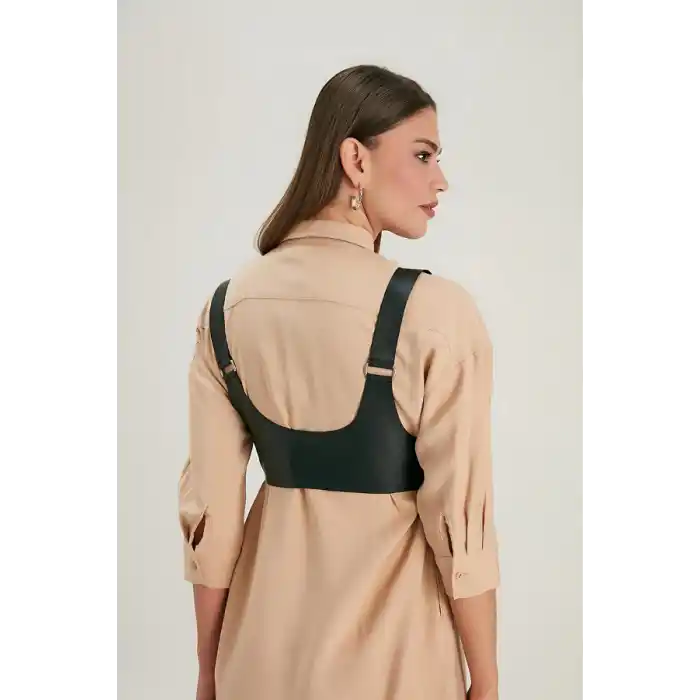 Elbise ve Gömlek Üstü Giyilebilen Deri Aksesuar