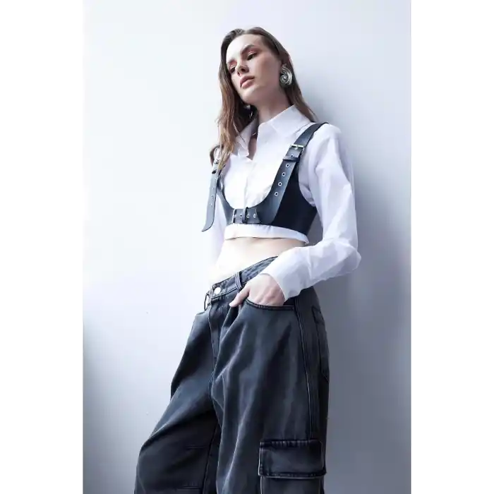 Elbise ve Gömlek Üstü Giyilebilen Deri Aksesuar