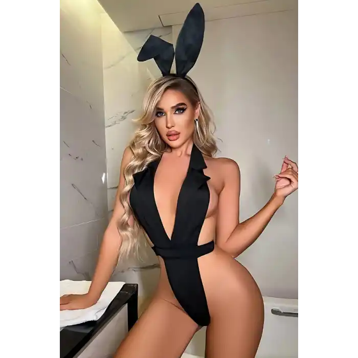 Tavşan Detaylı Siyah Gecelik