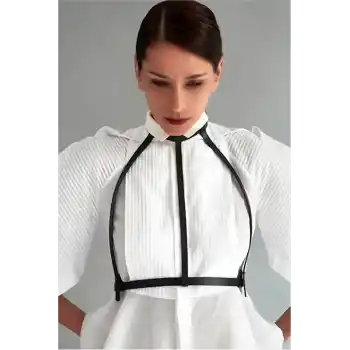 Elbise Üstü Deri Aksesuar