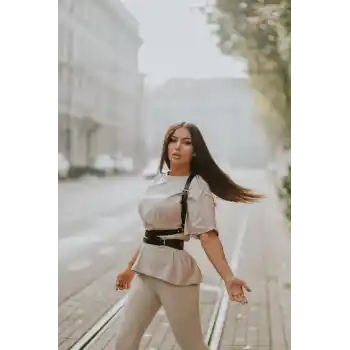 Elbise Üstü Giyilebilen Deri Aksesuar