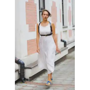 Elbise ve gömlek Üstü Giyilebilen Deri Aksesuar