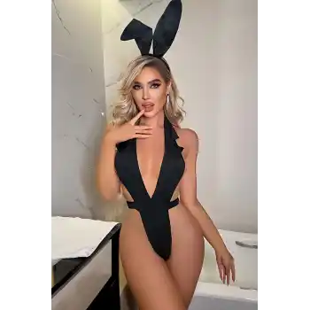 Tavşan Detaylı Siyah Gecelik