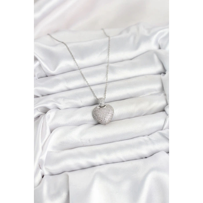 316L Çelik Zincir Gümüş Renk Zirkon Taşlı Kalpli Kadın Kolye